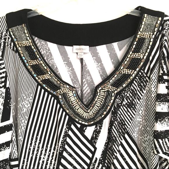 Avenue bead embellished notched V-neck blouse 22/24 - Picture 2 of 8